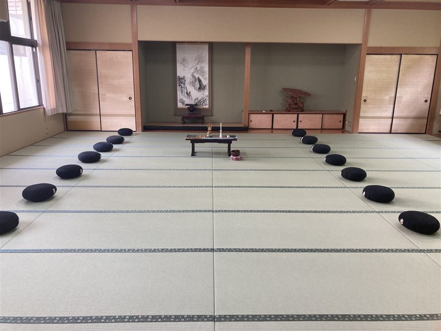 お寺の本堂